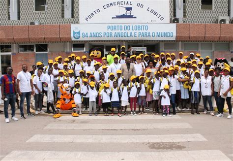 Comitiva De CrianÇas De VÁrios Centros Sociais De Benguela Realizam Visita Ao Porto Do Lobito