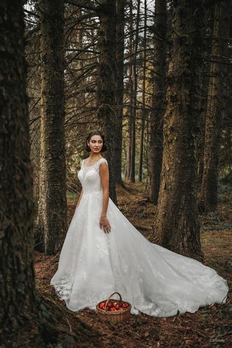 Style D267 Snow White Allure Bridals