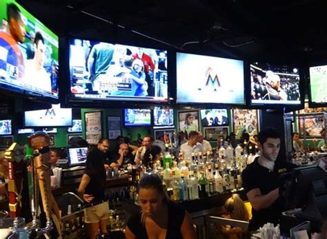 Duffy S Sports Grill Coconut Grove American Traditional Restaurant