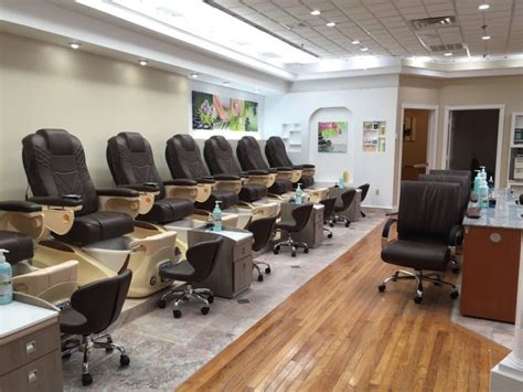 It looks like you wish to give yourself a manicure. Nail Connect - Jersey nails & spa - Can tho Nails Gap ...