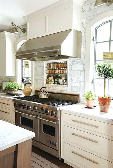 It removed your kitchen gasses, odors, heat, steam to make your kitchen healthy. 20+ Fabulous Kitchen Vent Hood Ideas (With images ...