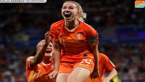 وبتلك النتيجة رفع منتخب هولندا رصيده إلى 3 نقاط، في المركز الثاني خلف منتخب النمسا بفارق الأهداف، بينما يتذيل أوكرانيا الترتيب مع منتخب مقدونيا الشمالية بدون. هولندا تتأهل لنهائي مونديال السيدات للمرة الأولى في التاريخ