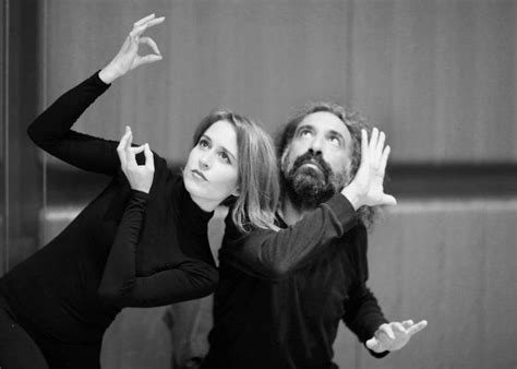 È uno di quei riti di cui stiamo perdendo il senso, invece sono processi trasformativi per l'essere umano: Stasera all'Unical ''La regina Dada'' con Stefano Bollani ...