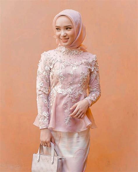 30 Model Baju Kebaya Hijab Untuk Wisuda Fashion Modern Dan Terbaru