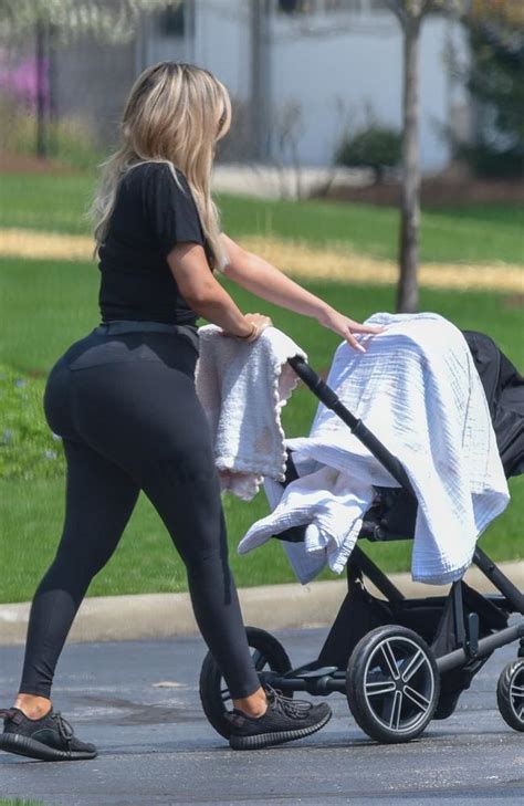 Khloe Kardashian New Mum Vows To Hit Gym After ‘big Booty’ Photo Shock The Advertiser