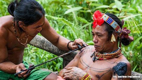 Mengenal Tato Suku Mentawai Seni Rajah Tertua Di Dunia