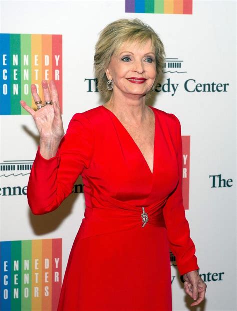 Florence Henderson The Brady Bunch Mom Dies At 82 Los Angeles Times