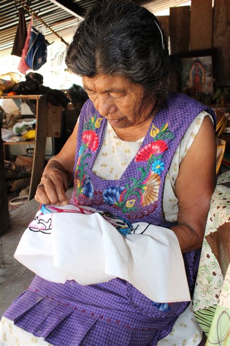 Fotos gratis gente niño de coser art mujer Méjico pobreza indio indígena chal ropa