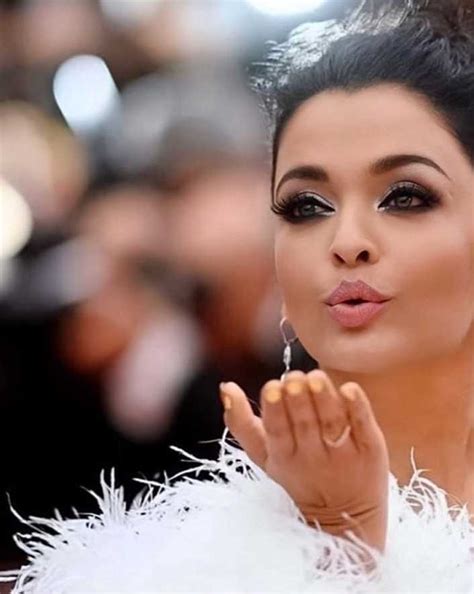 Cannes 2019 Aishwarya Rai Bachchan Is On A Photo Sharing Spree