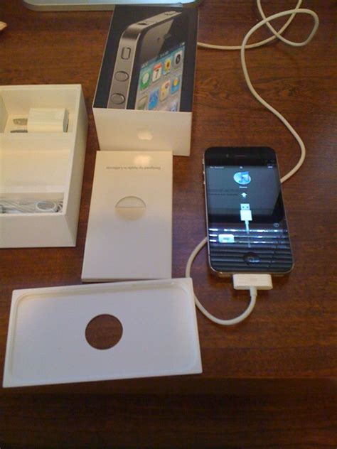 Unboxing Iphone 4 Early Hands On Pictures Updated With More Pictures