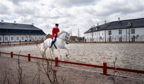 Le tueur en série michel fourniret est bien la personne qui a enlevé et tué sa fille, estelle, alors âgée de 9 ans. Disparition d'Estelle Mouzin : la piste estonienne s ...