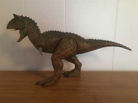 Carnotaurus “toro” Jurassic World Camp Cretaceous By Mattel