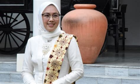 Biodata Dan Fakta Menarik Anne Ratna Mustika Mantan Mojang Sunda Yang Jadi Bupati Wanita