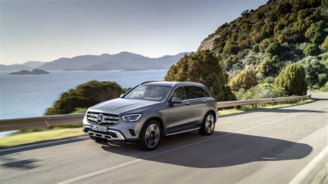 2020 Mercedes Benz Glc Pricing And Specs Glc300e Joins Range Caradvice