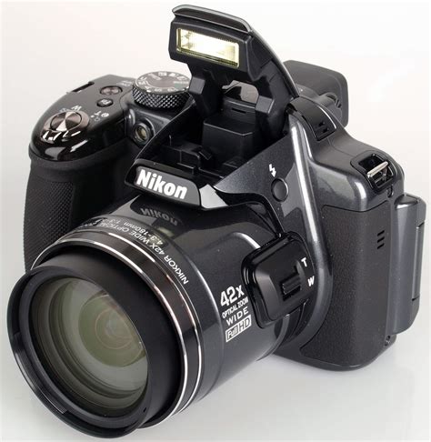 Câmera Digital Nikon Coolpix P520 Kit 2 181 Megapixels Zoom
