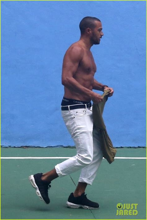 Jesse Williams Goes Shirtless Bares Ripped Abs While Playing With Soccer In Rio Photo 4007672