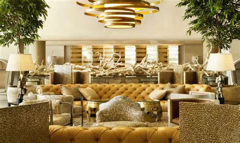 This is a style made popular in the movies in the 1930's and 1940's and was hollywood regency style. Console Design Style 101: Hollywood Regency