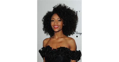 Yaya Dacosta Long And Very Curly Latina Celebrity Haircuts For
