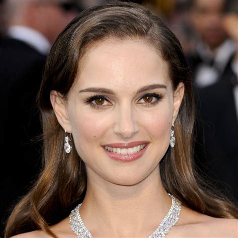 Natalie portman and husband benjamin millepied at the opening ceremony of the cannes film festival. Natalie Portman setzt sich für Kinder in Not ein ...