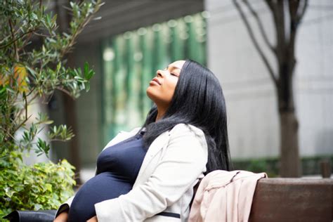 Técnicas De Respiración Relajantes Para El Embarazo La Mamá Más Genial Del Mundo Ovia Health
