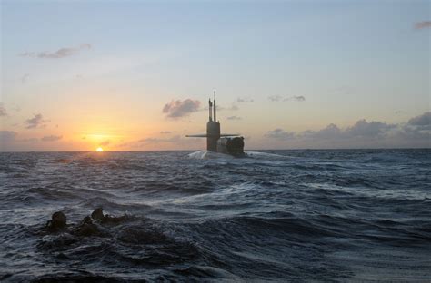 Paul Davis On Crime Cool Photo U S Navy Seals Swim Back To A Submarine In The Pacific Ocean