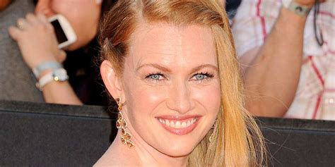 Mireille Enos Lands Leading Role In Shonda Rhimes Abc Drama Pilot The