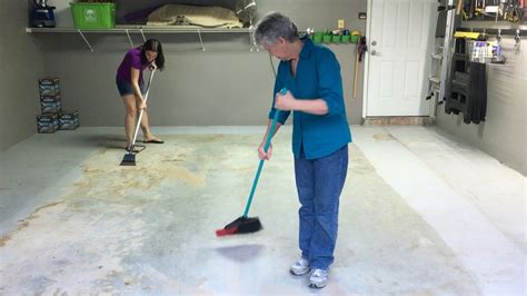 Latex is the simplest paint but both the acrylic and epoxy garage floor paints are very popular with urethane and polyurea being rarely used. Rust-Oleum RockSolid Floor Coating - Mother Daughter Projects