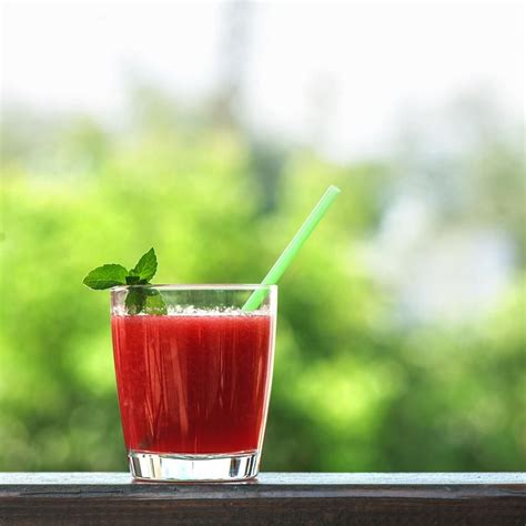 Try These Drinks To Help You Lose Weight Quickly And Safely Her