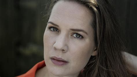 Skuespiller Amalie Dollerup Havde Problemer Med Amning Af Sin S N Jeg F Lte Mig Som En