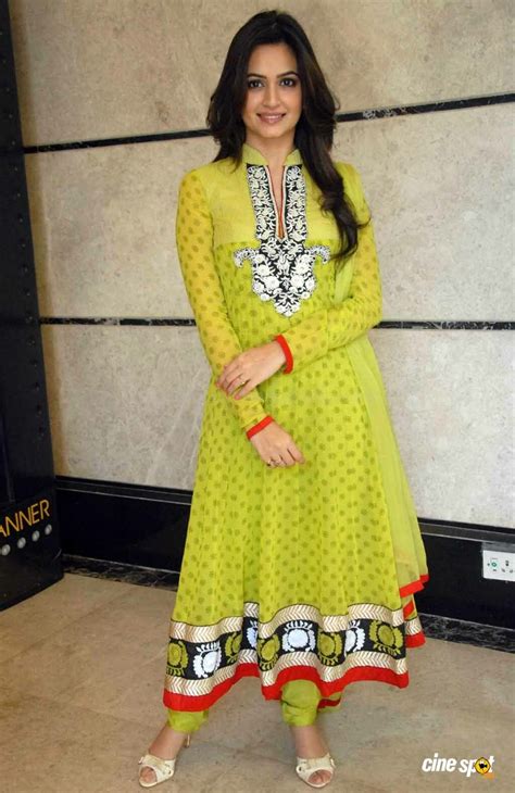 Kirti Kharbanda Traditional Fashion Indian Outfits Besties Long Sleeve Dress Actresses