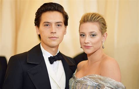 It stars sandler, joey lauren adams, jon stewart, rob schneider, dylan and cole sprouse and leslie mann. Lili Reinhart snaps when asked about Cole Sprouse | Girlfriend