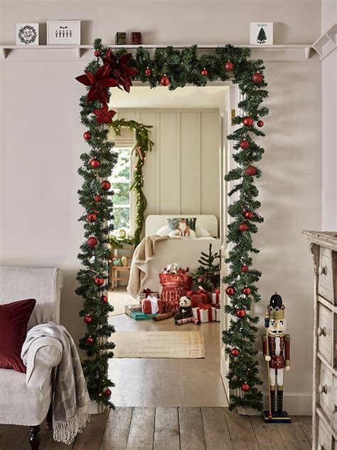 How To Make A Christmas Doorway Garland From Real Foliage Goodhomes