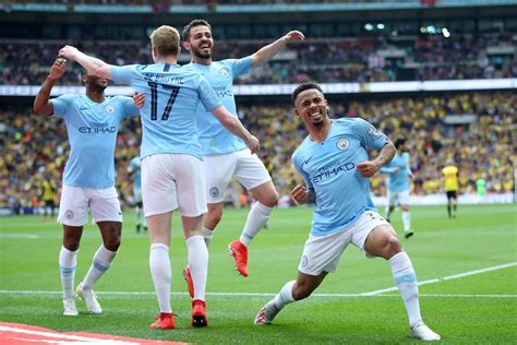 Pour les foxes, qui avaient perdu leur 4 finales précédentes dans la compétition, la dernière remontant à 1969, c'est la récompense d'un travail de longue haleine mené par brendan rodgers depuis son arrivée en février 2019. FA Cup final: Manchester City 6-0 Watford - Sterling hat ...