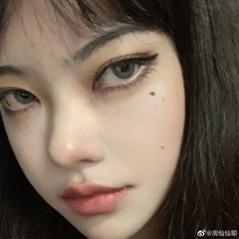 Pin By Uyalan Munhk On 사진 In 2020 Beautiful Girl Makeup Girls Makeup