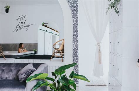 Our establishment with almost 60 employees now serves guests at the 11,000 square feet spa & salon, located next to tilley pond in the heart of darien. The Best Day Spas On The Gold Coast | Urban List Gold Coast