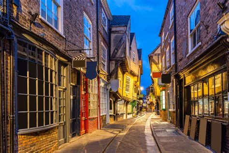 10 Of The Prettiest Streets In Britain British Heritage