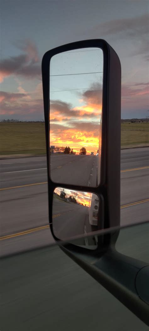 Perks of being a truck driver : r/pics