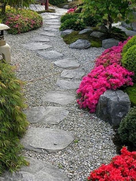 30 Simple And Eye Catching Cheap Walkway Ideas To Beautify