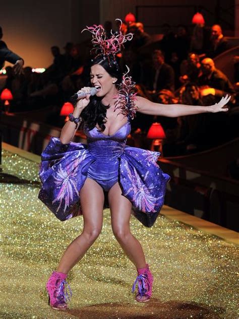 Katy Perry Katy Perrys Most Outrageous Outfits Heart