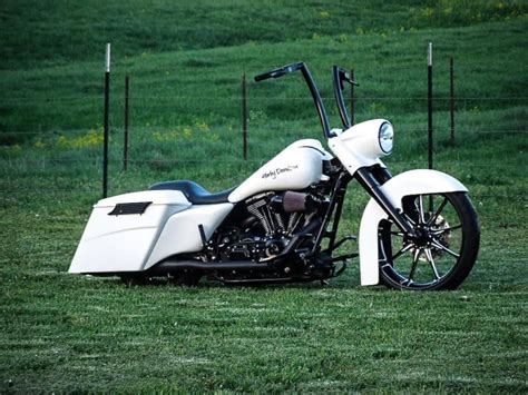 The bike is a lcal bike with only 21000 miles and in very nice condition. 2005 Harley Davidson Road King Custom Bagger.. for sale on ...