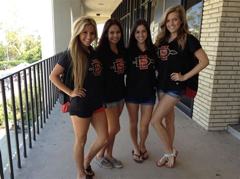 Nfl And College Cheerleaders Photos San Diego State Dancers Take Great