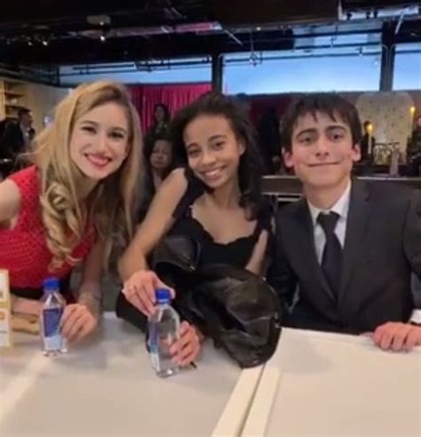 Arriba 101 Foto Madisyn Shipman Y Aidan Gallagher Lleno