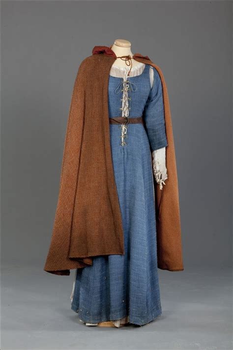 Inspiration Médiévale Robe Médiévale Vêtements Médiévaux Et Robe