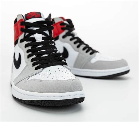 With its official launch set to go down this weekend on july 11, the air jordan 1 light smoke grey was released early to select. A Closer Look at the Air Jordan 1 High OG "Light Smoke ...
