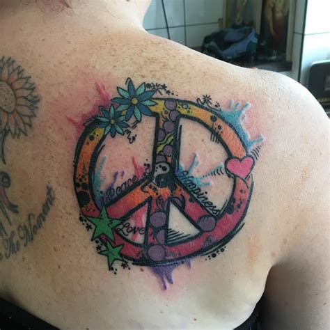 However, the humble peace symbol was actually born in 1958, the brainchild of the leader of a nuclear disarmament movement in london. Peace Sign Tattoo 36 | Peace sign tattoos, Peace tattoos ...