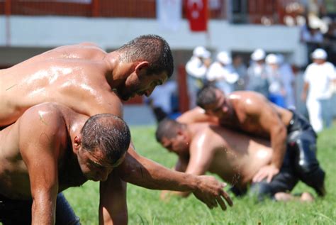 Turkish Oil Wrestling Festival Begins In Edirne