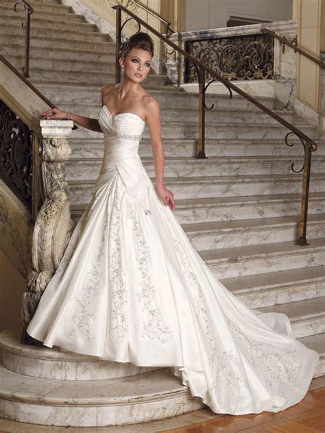 You can choose any elegant evening gowns online from ericdress. 27 Elegant and Cheap Wedding Dresses - The WoW Style