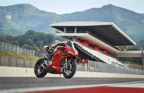 Ducati Announces Panigale V4 R Track Special Ahead Of 2018 Milan