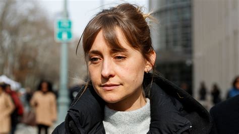 Nxivm Trial Allison Mack Lured Woman Into Sex Cult She Says The New