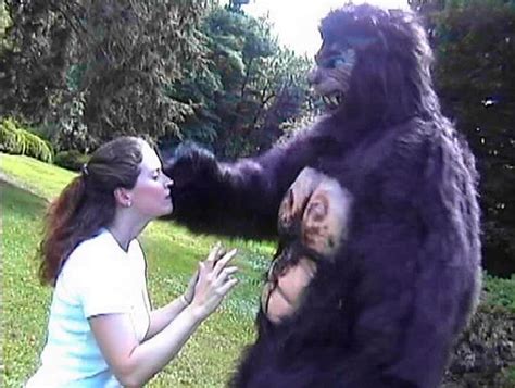 Example sentences with the word suburban. SUBURBAN SASQUATCH | Cineteca
